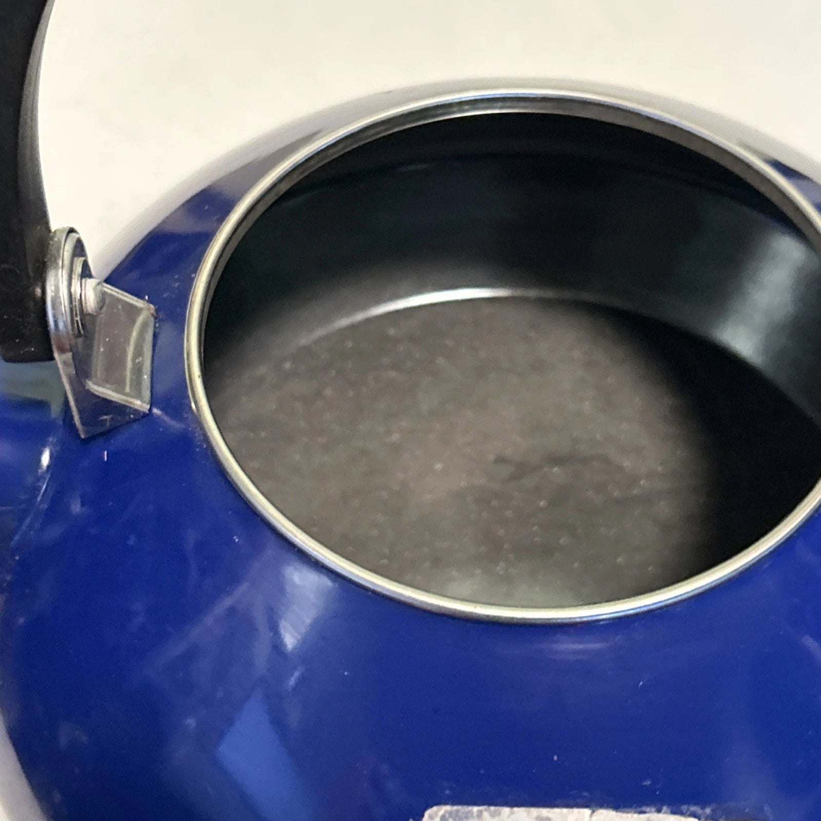 Le Creuset Blue ZEN Tea Kettle - 1.5 liter or 1.6 quart - Whistling