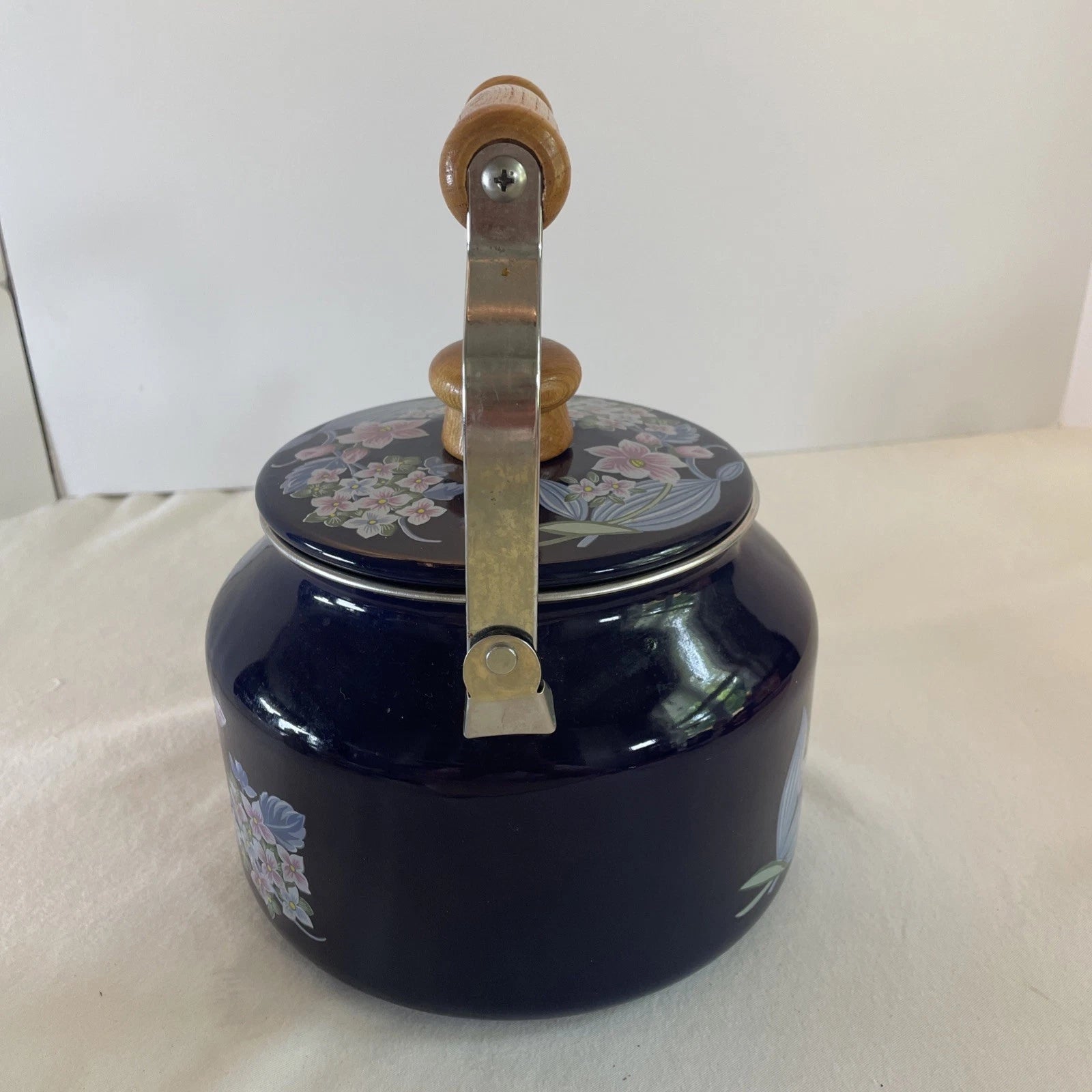 Sakura Enamel Tea Kettle Cherry Blossoms 1981 GAILSTYN-SUTTON JAPAN Vintage