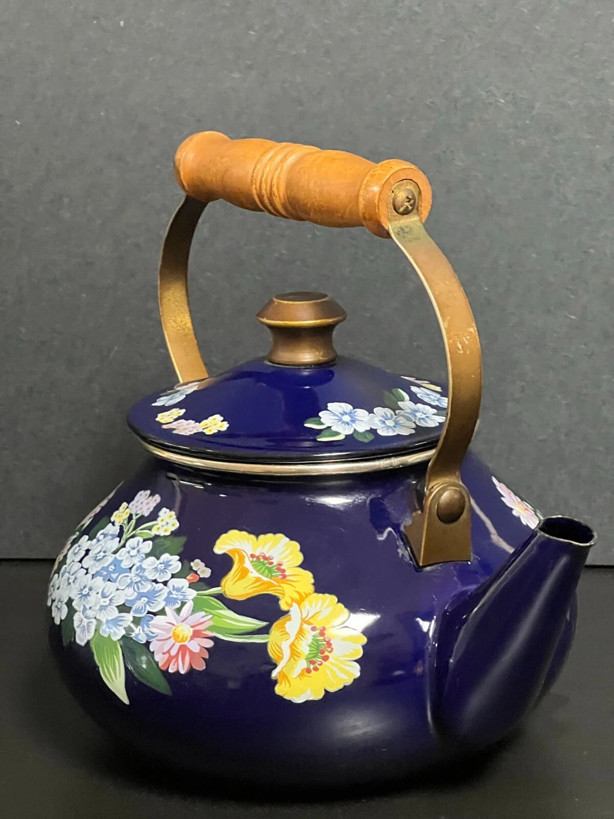 1983 GAILSTYN SUTTON "Flower Garden" Vintage Enamel Ware Teapot