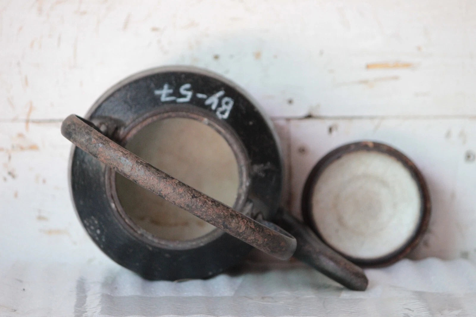 Enamel Inside Vintage Tea Kettle Cast Iron 2¾Pints Kitchenware Made in England