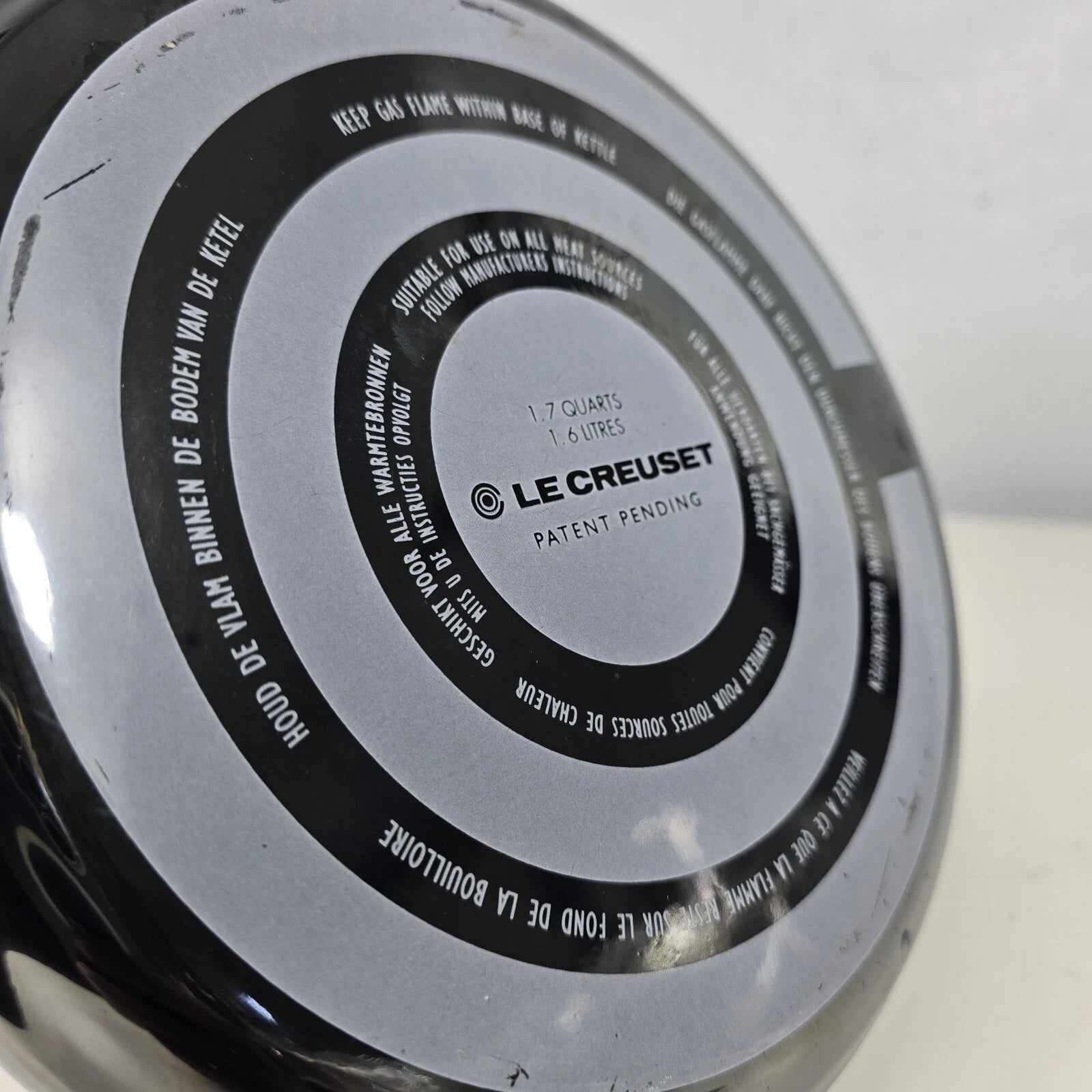 LE CREUSET Whistling Tea Kettle 1.7 Qt 1.6L Black Gray Silver Chrome Teapot