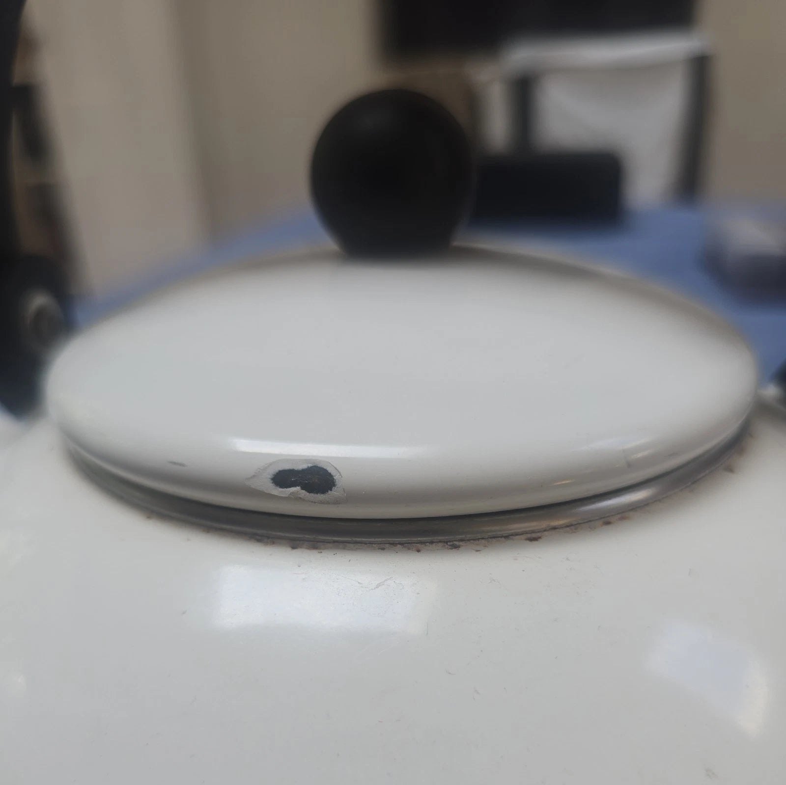 Le Creuset white Tea Kettle Teapot Tea Pot