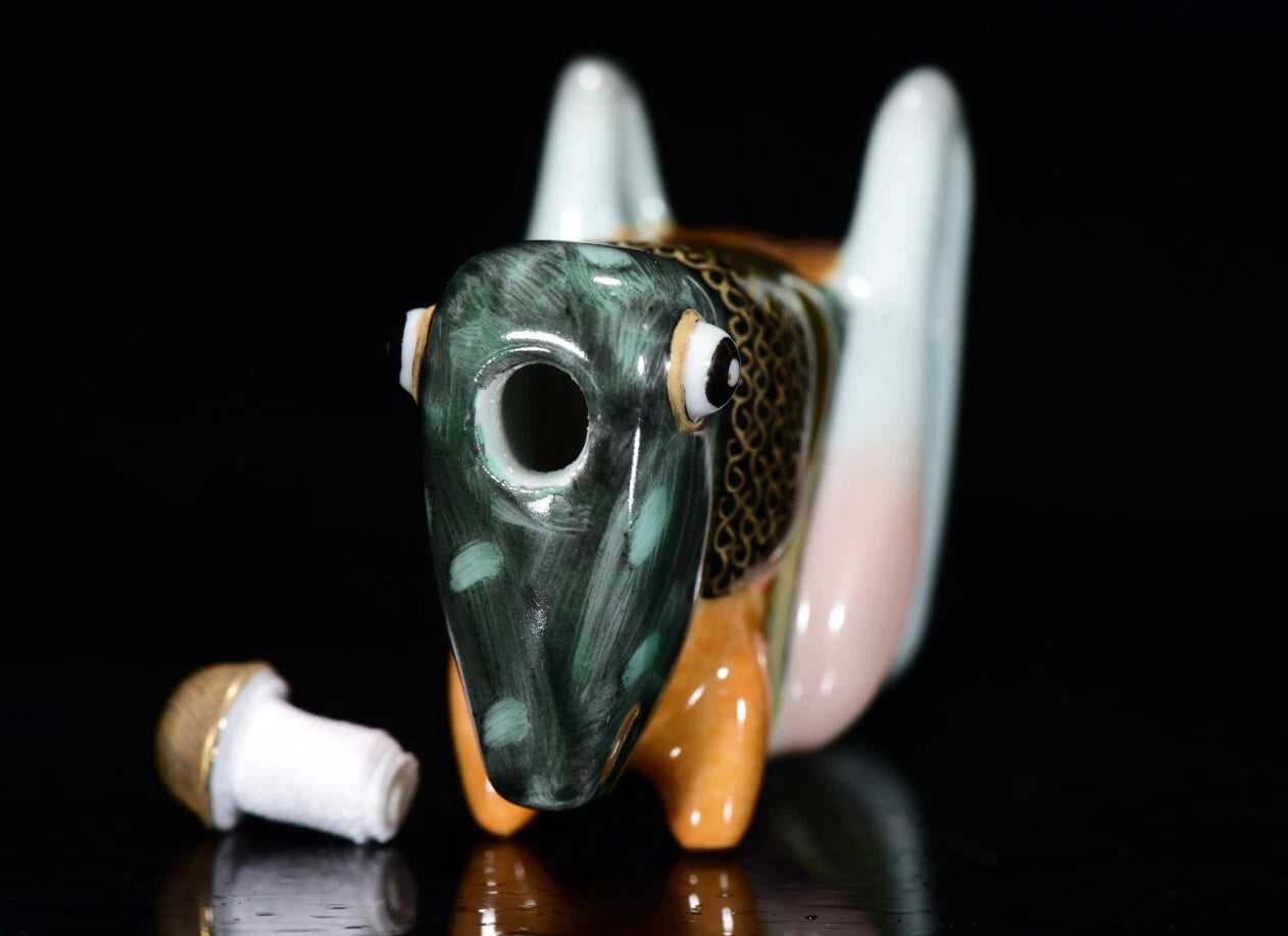 3.6"Snuff bottle with enamel colors and grasshopper patterns in Qing Dynasty