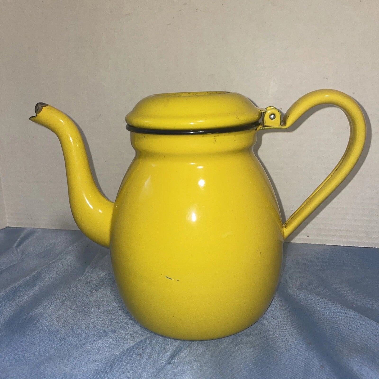 Vintage Yellow MCM Enamel Teapot Kettle W/Handle Top Glass Knob Missing See Pics