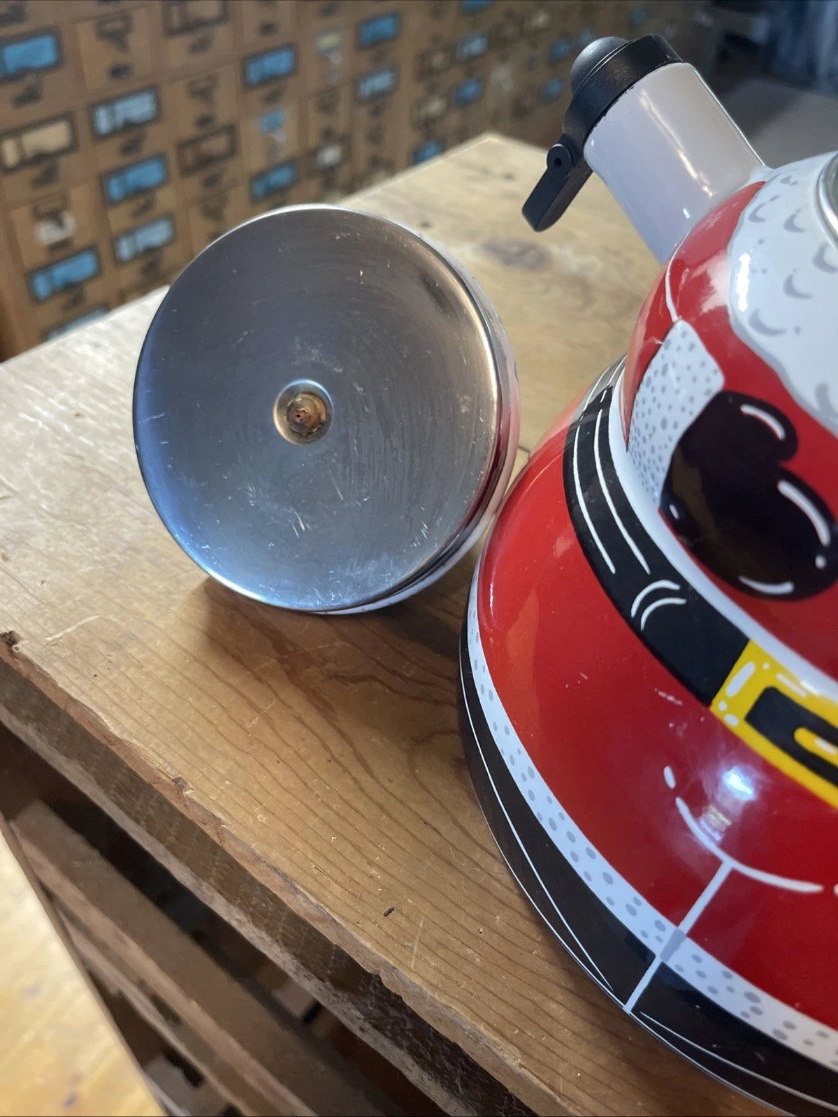 ROSCHO Jolly Santa Claus Enamel Whistling Tea Pot Kettle Holiday 3 Qt Christmas