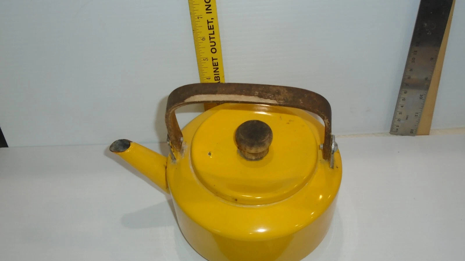 Vintage MCM Yellow Tea Pot Kettle  Enamelware Metal nice decor