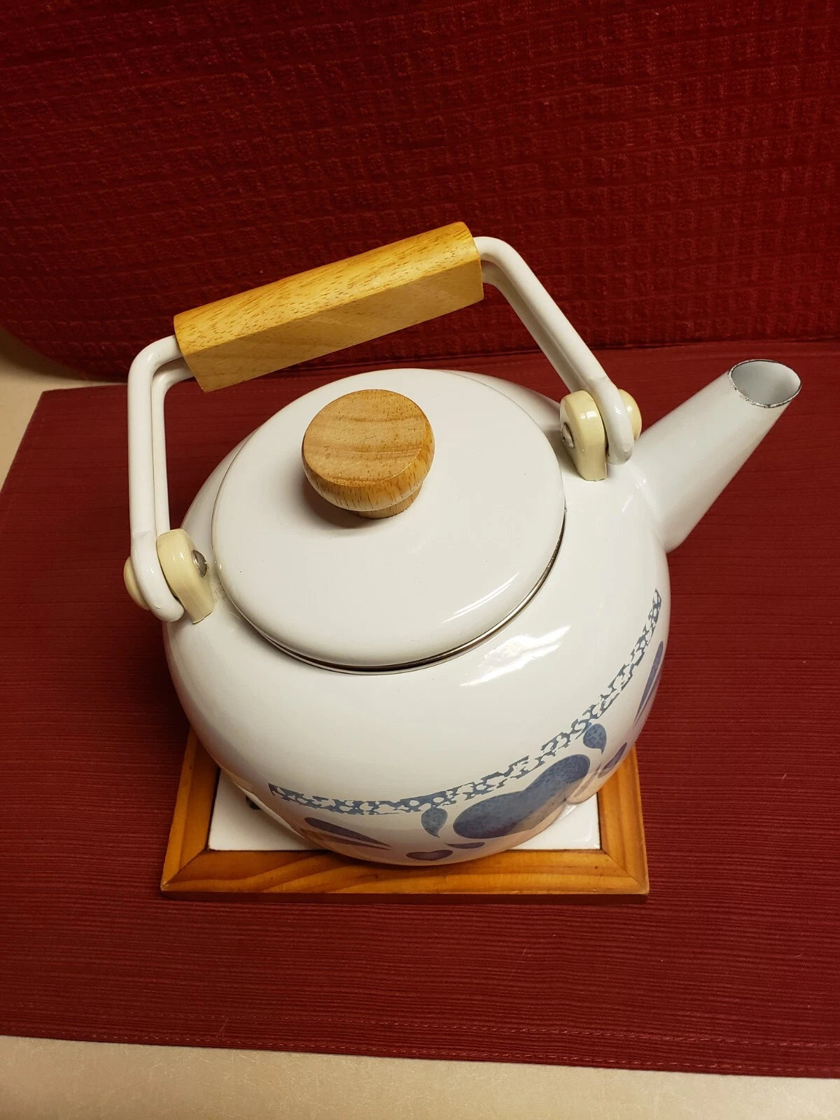 Vintage 80's Jay White Enamel Tea Kettle With Trivet Blue Hearts