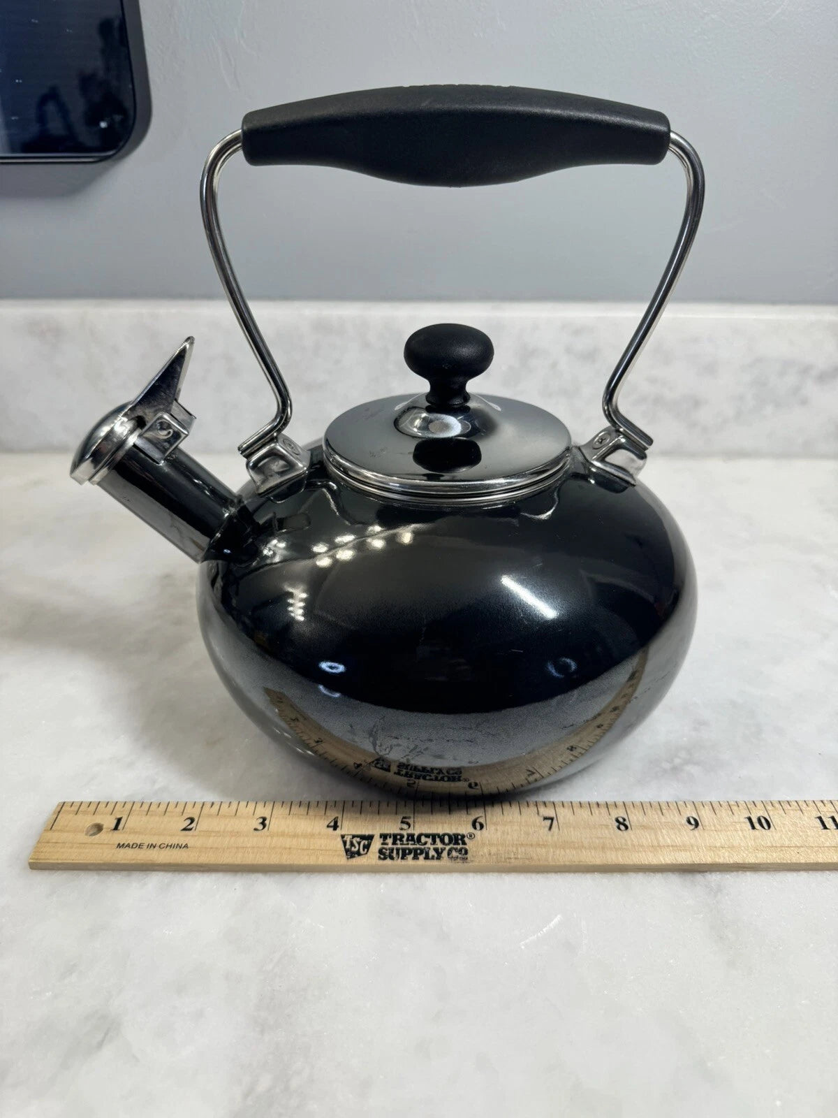 Chantal Whistling Tea Kettle Teapot Enamel Black Onyx With Black Handle