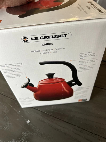 Le Creuset Classic Whistling Tea Kettle Enamel-On-Steel Red 1.6Qt.BRAND NEW