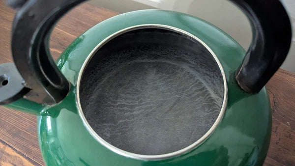 Vintage Retro Hunter Green Enamel Tea Kettle with Black Plastic Handle Nice