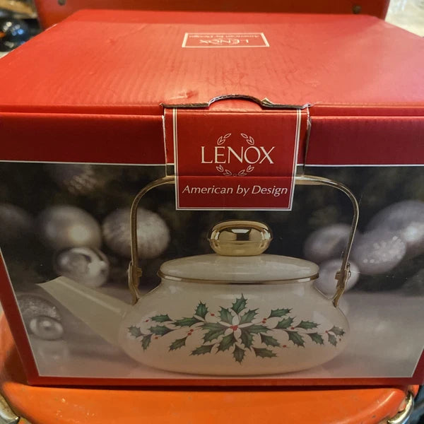 Lenox Vintage Holiday Tea Kettle. Hervidor. 1.8QT (1.8L).  New In Box