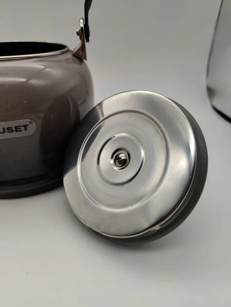 Le Creuset Demi Tea Kettle 1.25 Qt Gray Enamel on Steel – Whistling