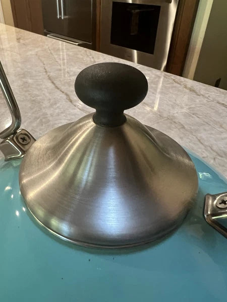 Chantal Classic Stovetop Tea Kettle Turquoise Whistling Teapot 1.8 qt