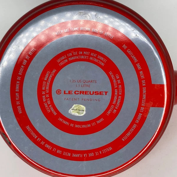 Le Creuset Kettle Red Enamel 2.2 Quart Tea Water Whistling Pot Handle - READ