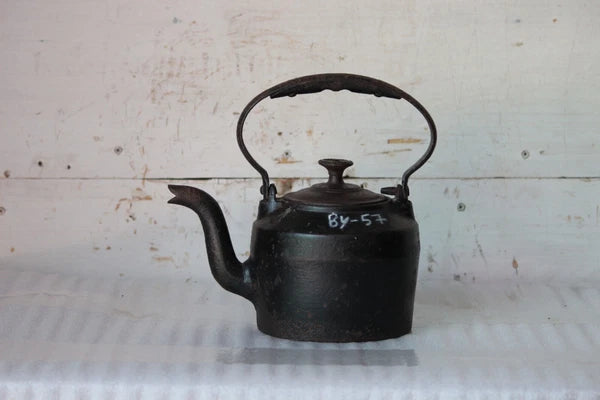 Enamel Inside Vintage Tea Kettle Cast Iron 2¾Pints Kitchenware Made in England