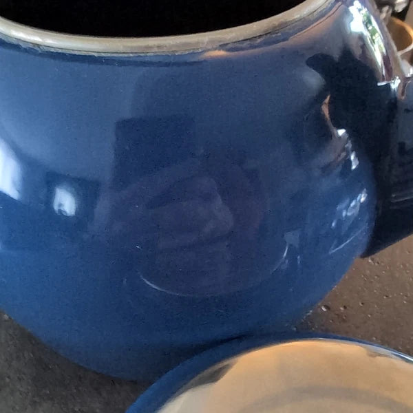 LE CREUSET Whistling Tea Kettle TESTED 1.25Q Indigo Blue Enamel Slight Flaws