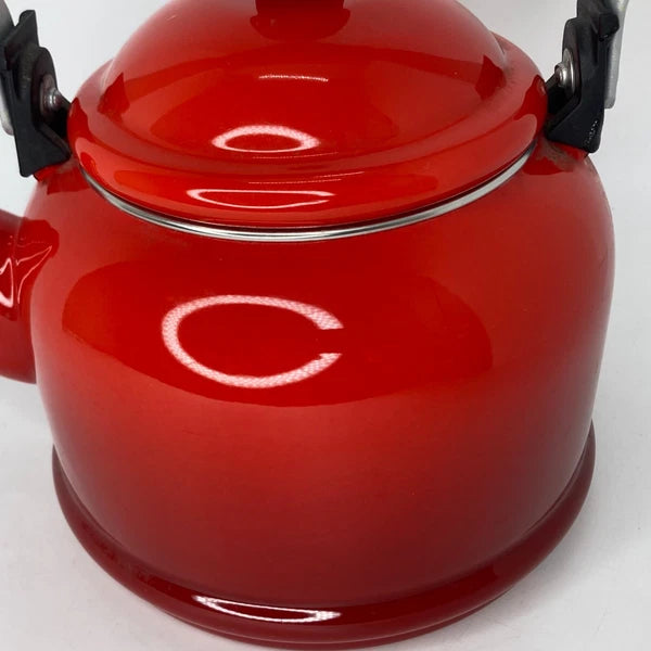 Le Creuset Kettle Red Enamel 2.2 Quart Tea Water Whistling Pot Handle - READ