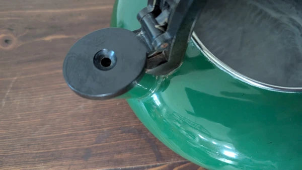 Vintage Retro Hunter Green Enamel Tea Kettle with Black Plastic Handle Nice