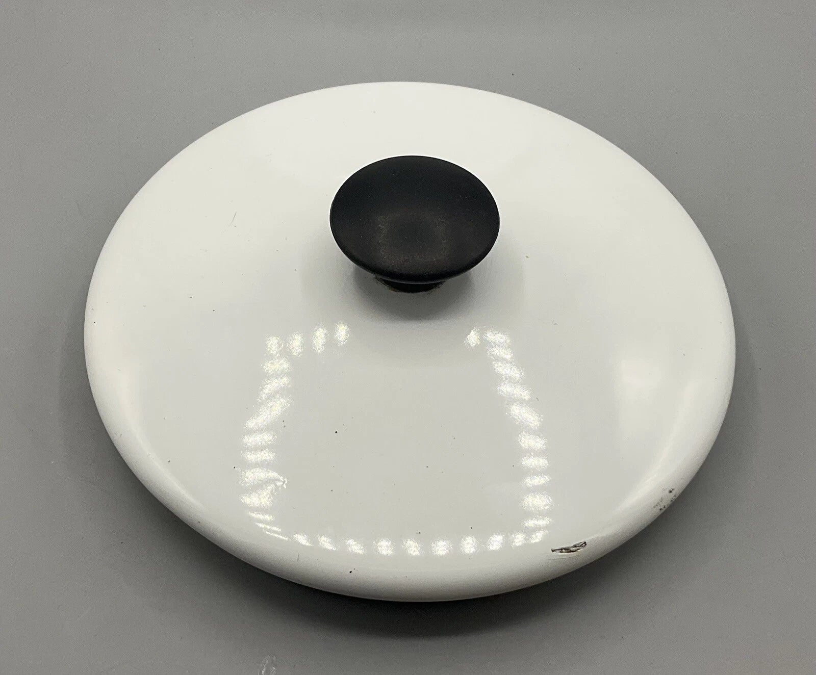 Vintage 64oz Enameled Ware Enamelware White & Black Trim Tea Water Kettle USA