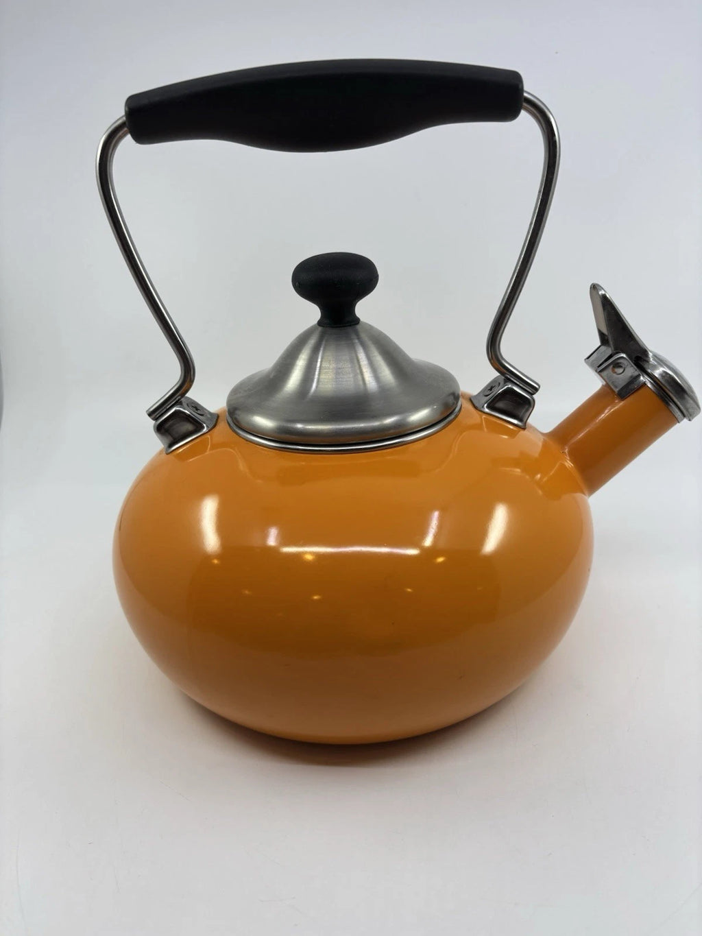 Chantal Orange Enamel on Steel Whistling Tea Kettle Pot 1.8 Quart Nice!