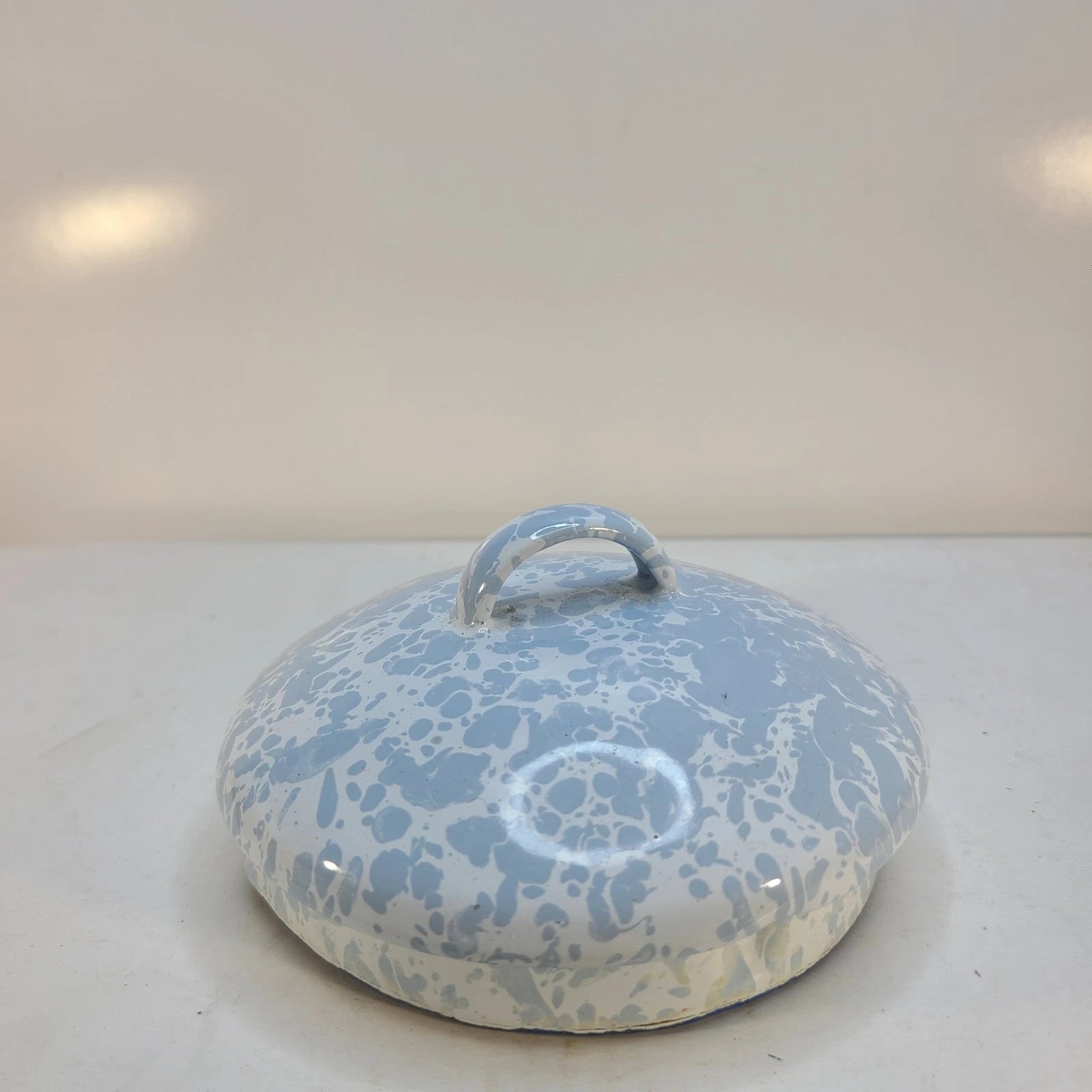 Blue & White Enamel Spatterware Swirl "Country Kitchen" Tea Kettle 7" Dia 8" T