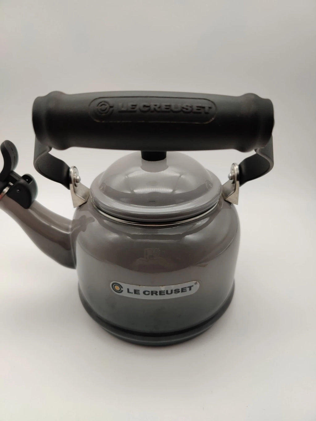 Le Creuset Demi Tea Kettle 1.25 Qt Gray Enamel on Steel – Whistling