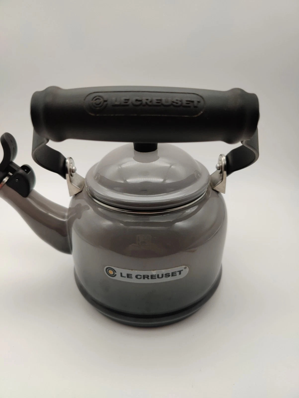 Le Creuset Demi Tea Kettle 1.25 Qt Gray Enamel on Steel – Whistling