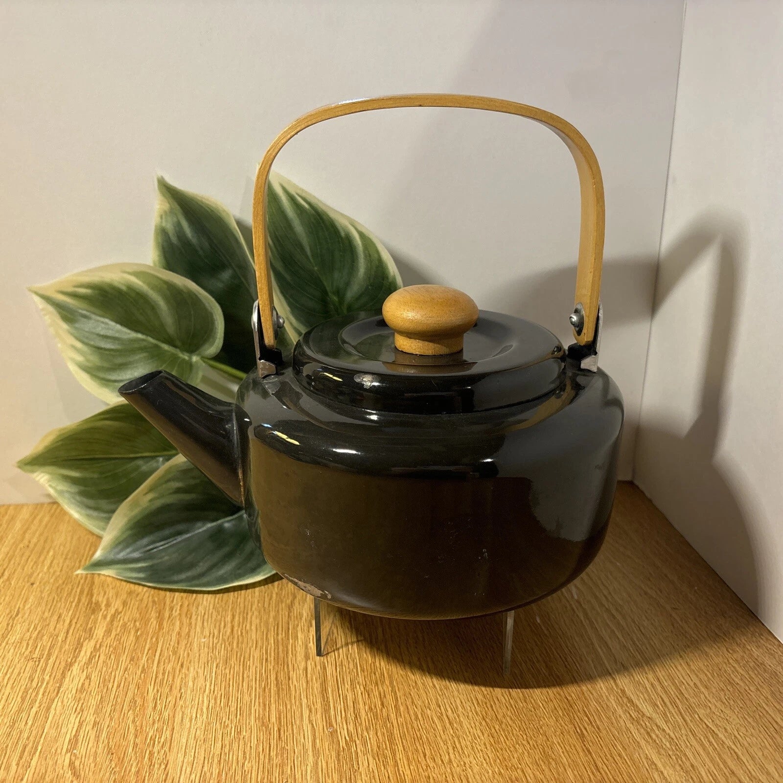 Vintage Mid Century Tea Kettle Black w Wooden Handle and Knob