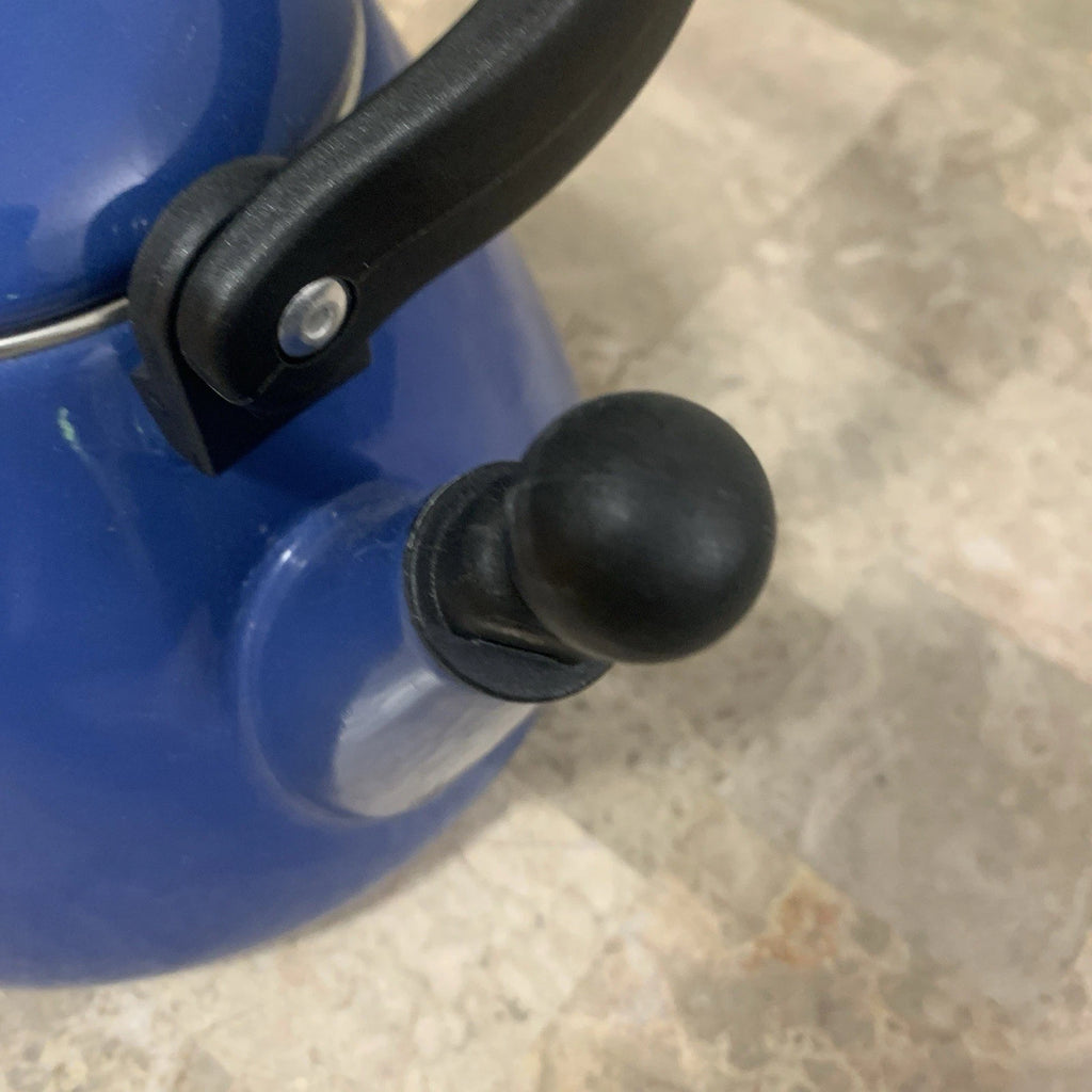 Le Creuset Whistling Tea Pot Kettle 1.6 L Liter 1.7 Qt Quart Blue Enamel Teapot!