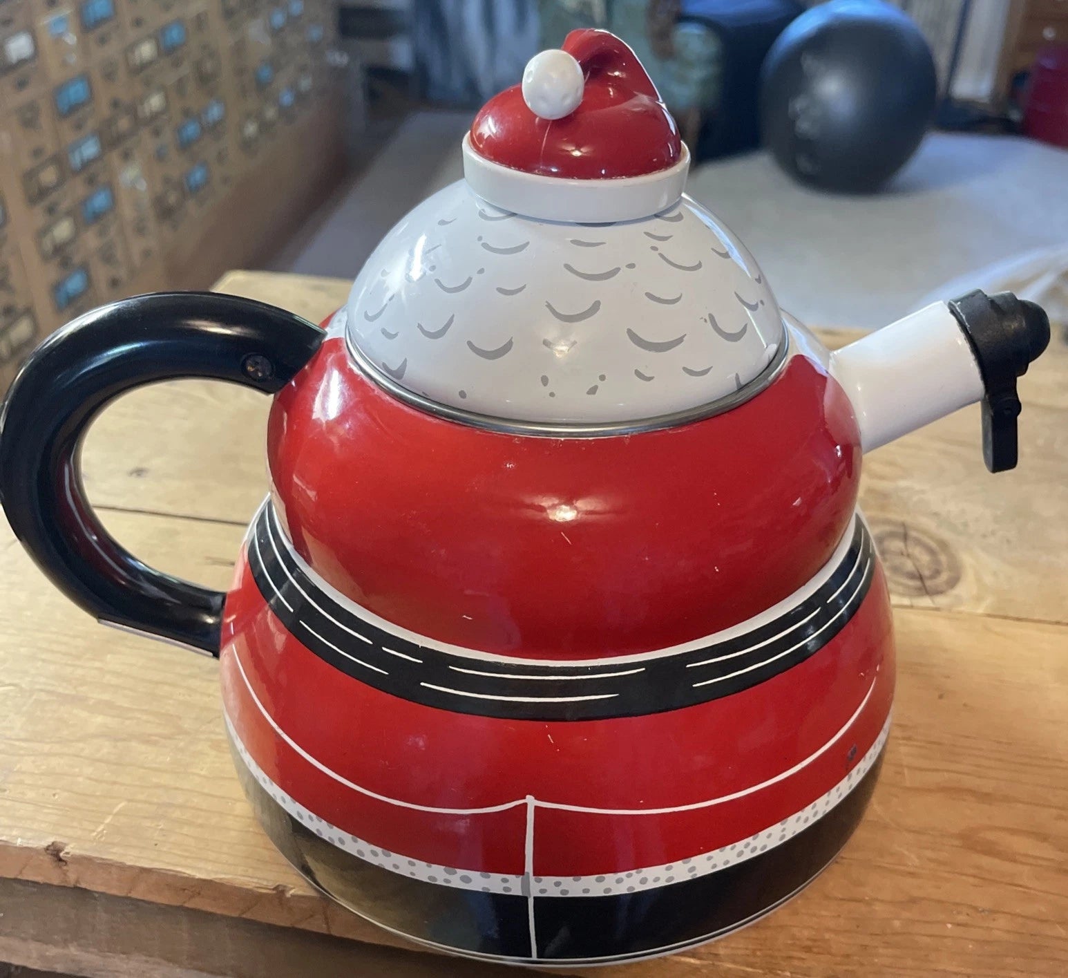ROSCHO Jolly Santa Claus Enamel Whistling Tea Pot Kettle Holiday 3 Qt Christmas