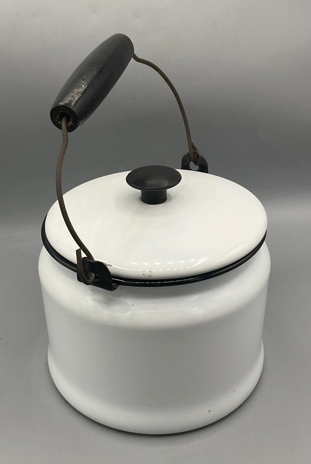 Vintage 64oz Enameled Ware Enamelware White & Black Trim Tea Water Kettle USA