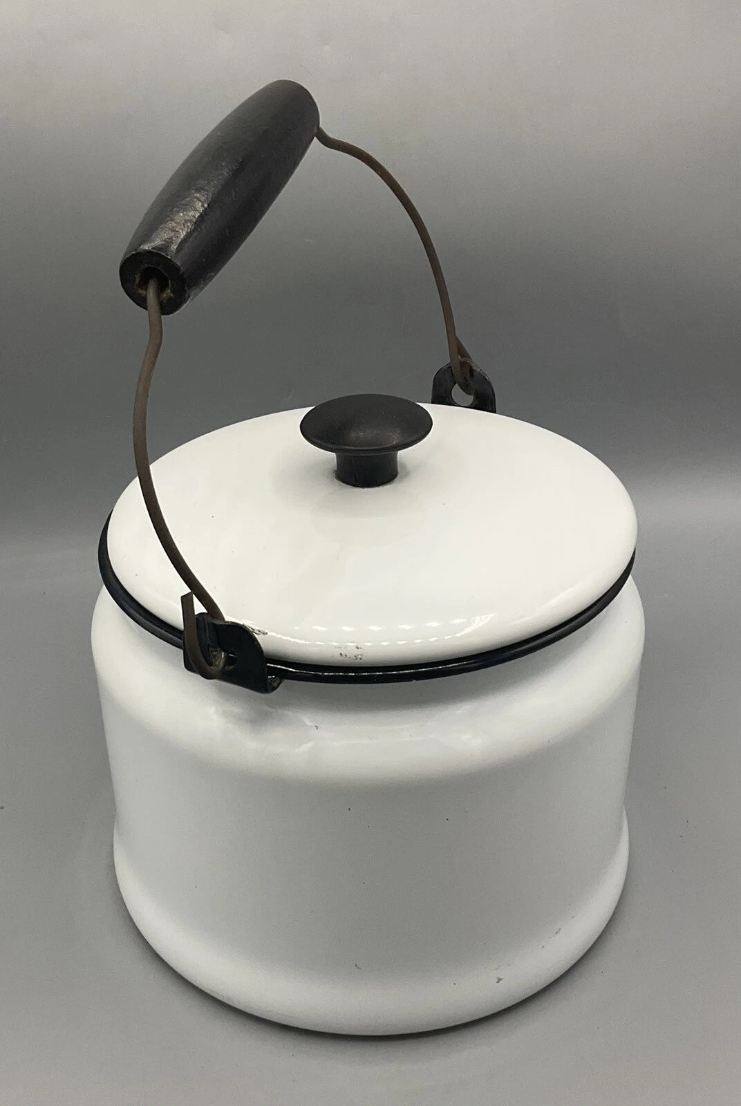 Vintage 64oz Enameled Ware Enamelware White & Black Trim Tea Water Kettle USA