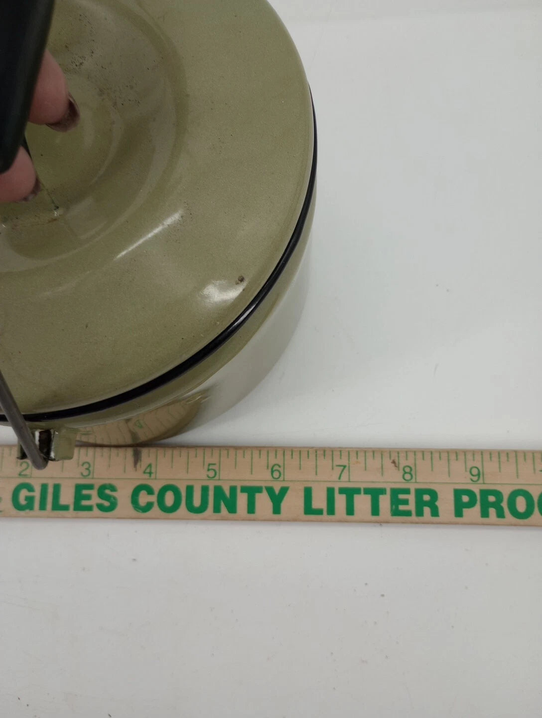 Vtg Avocado Green Enamelware Teapot Wire Bale Wood Handle  Farmhouse Primitive