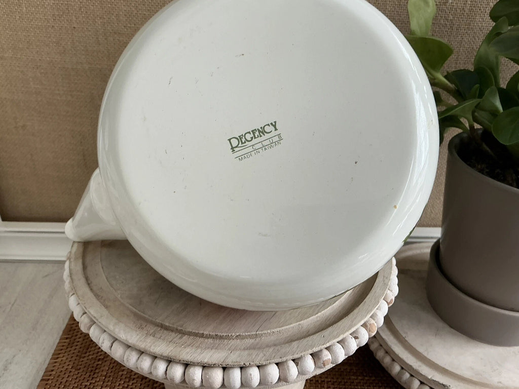 Vintage Regency Club 2.5 Quart Wooden Handle Teakettle Tea Pot