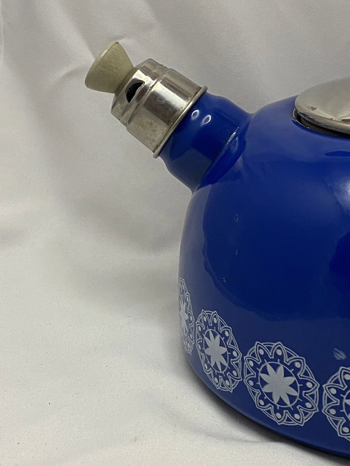 Retro 60s / 70s Blue Enamel Circle Star pattern tea kettle Stains Inside