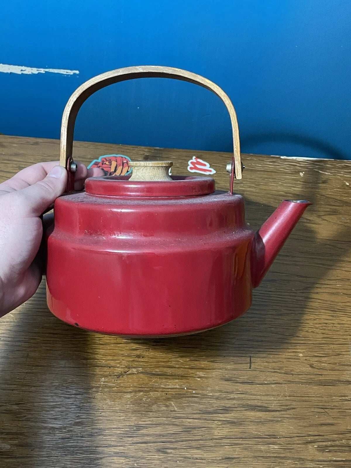 Vintage Retro Red Enameled steel Tea Kettle Pot Wood Handles & Knob 1QT