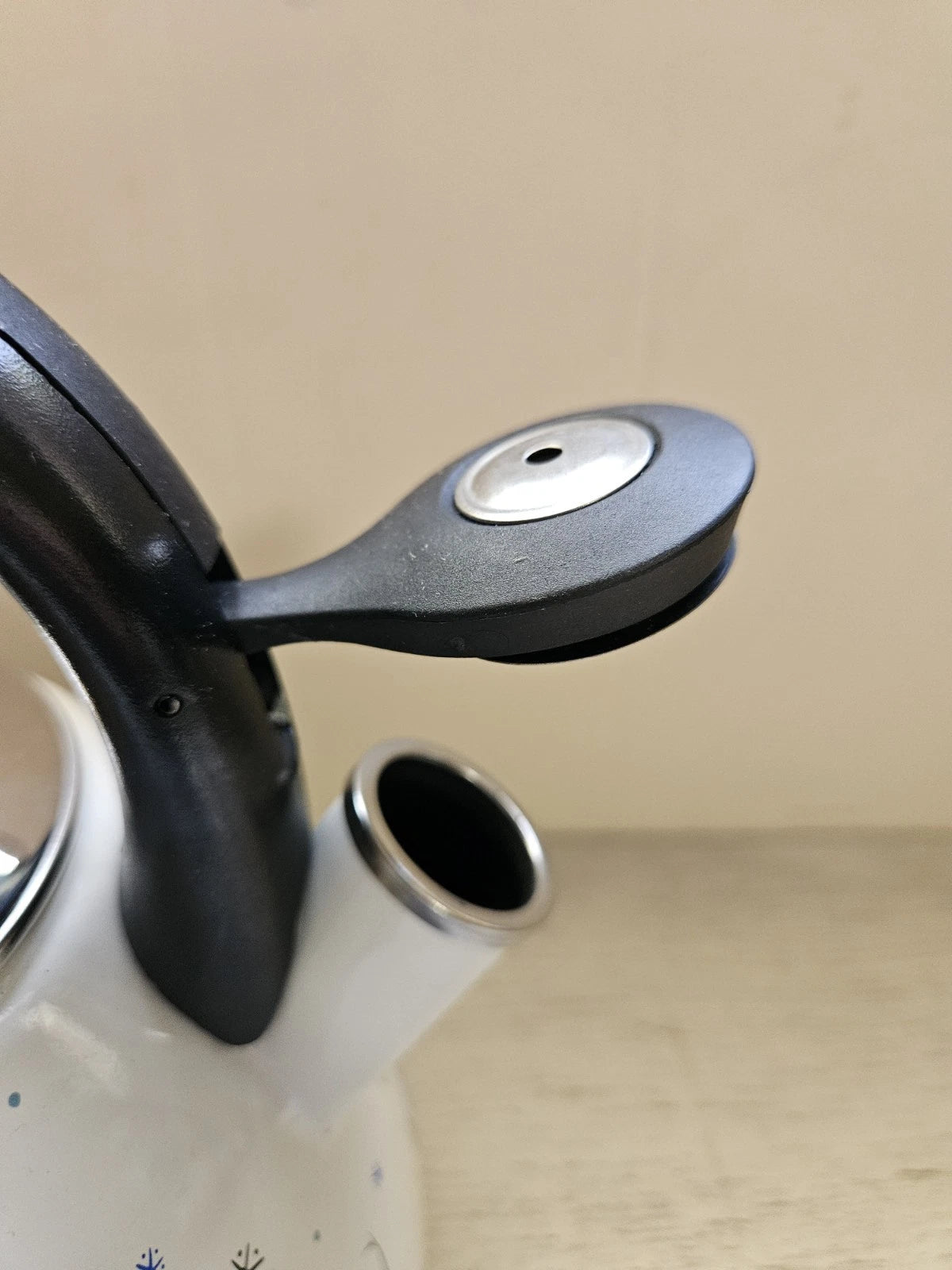 Temp-Tations 2.6 Qt Enamel on Steel Teapot Reindeer Snowy Winter Tea Kettle NEW