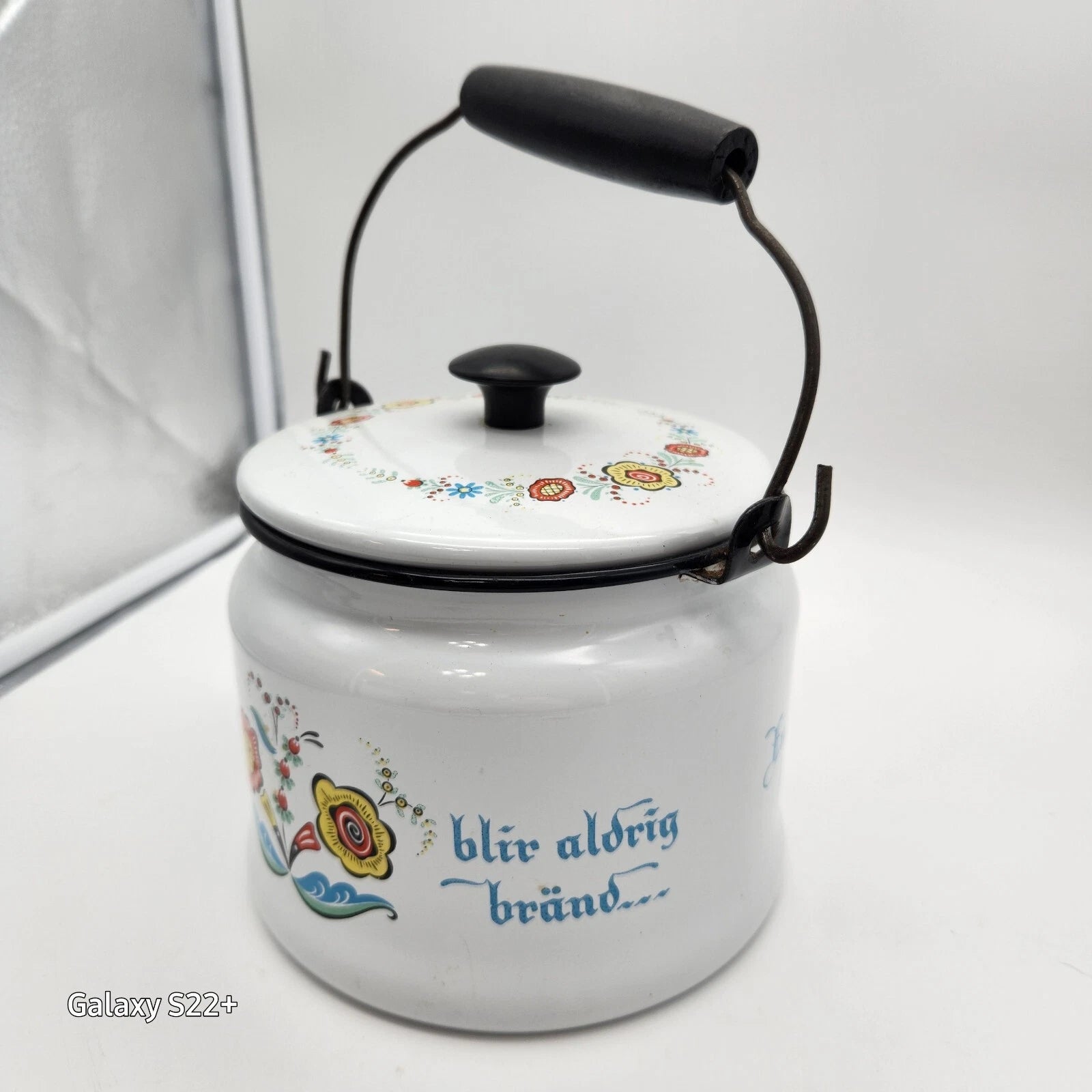 Swedish Scandinavian Tea pot Berggren Enamelware Rosemaling Folk Art Vintage
