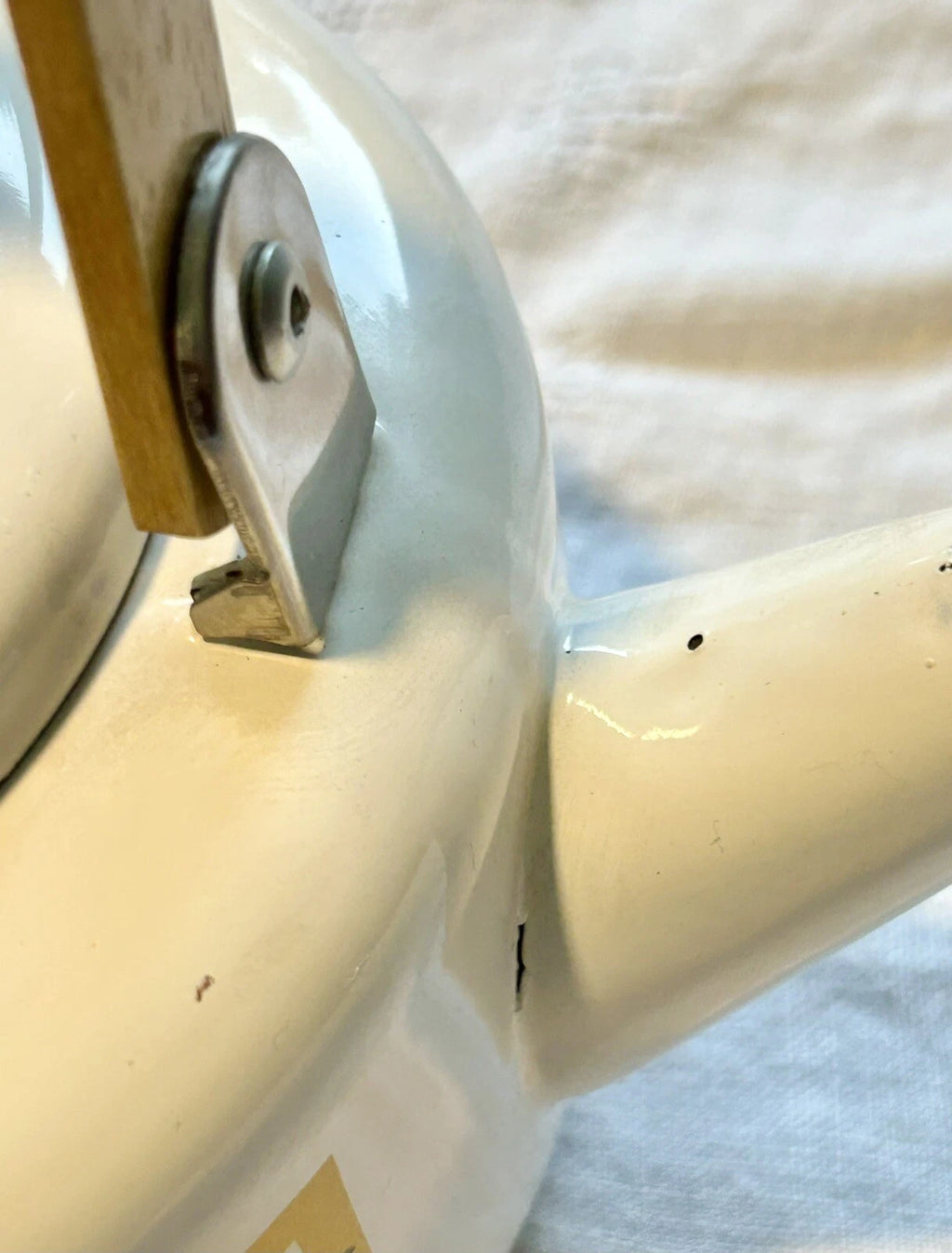 Vintage 1980’a Fruit &Berries 1 Quart Tea Kettle Enamel Wear Stovetop Teakettle