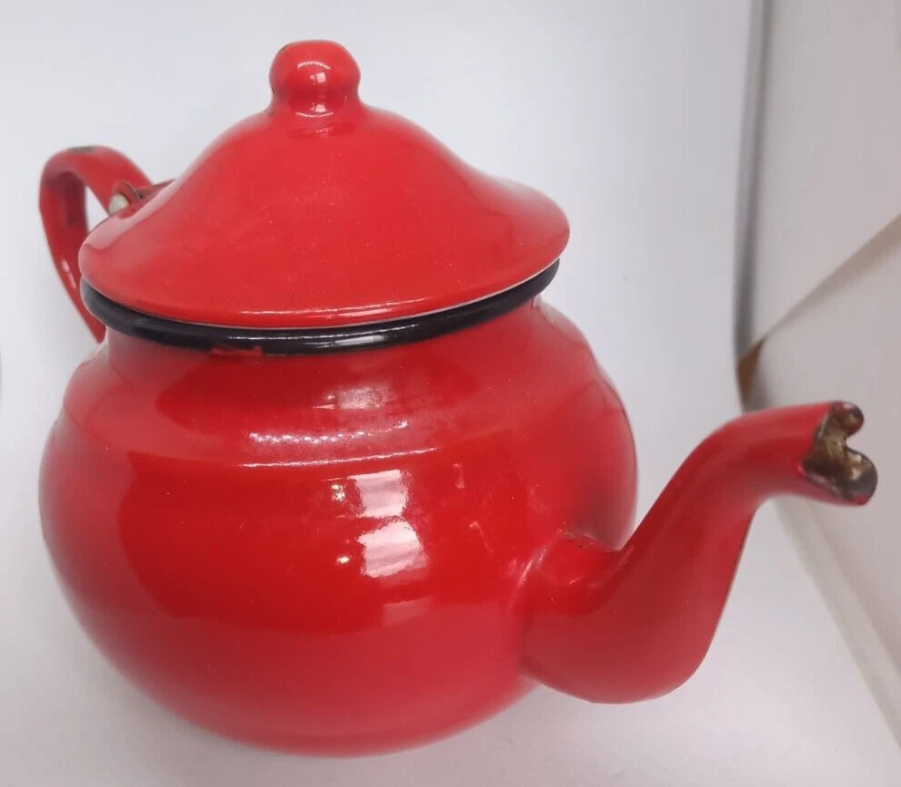 Kettle VINTAGE ENAMEL CHILDRENS TEAPOT FOLDING HANDLE WITH LIVER DECORATIVE ITEM