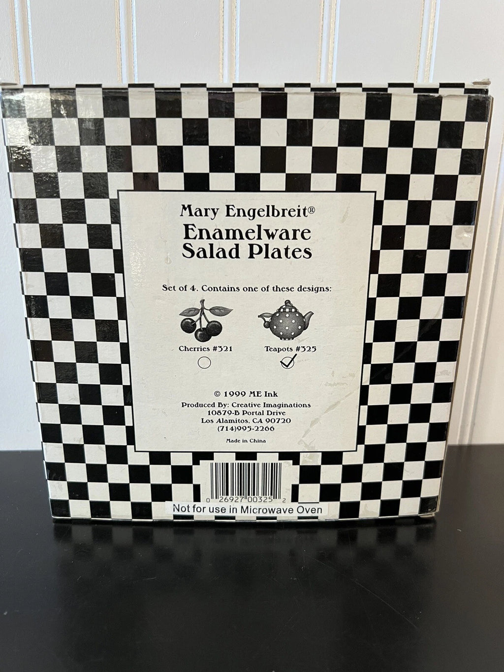 Vintage NIB Mary Engelbreit Enamelware Salad Plates Teapot Design Set Of 4