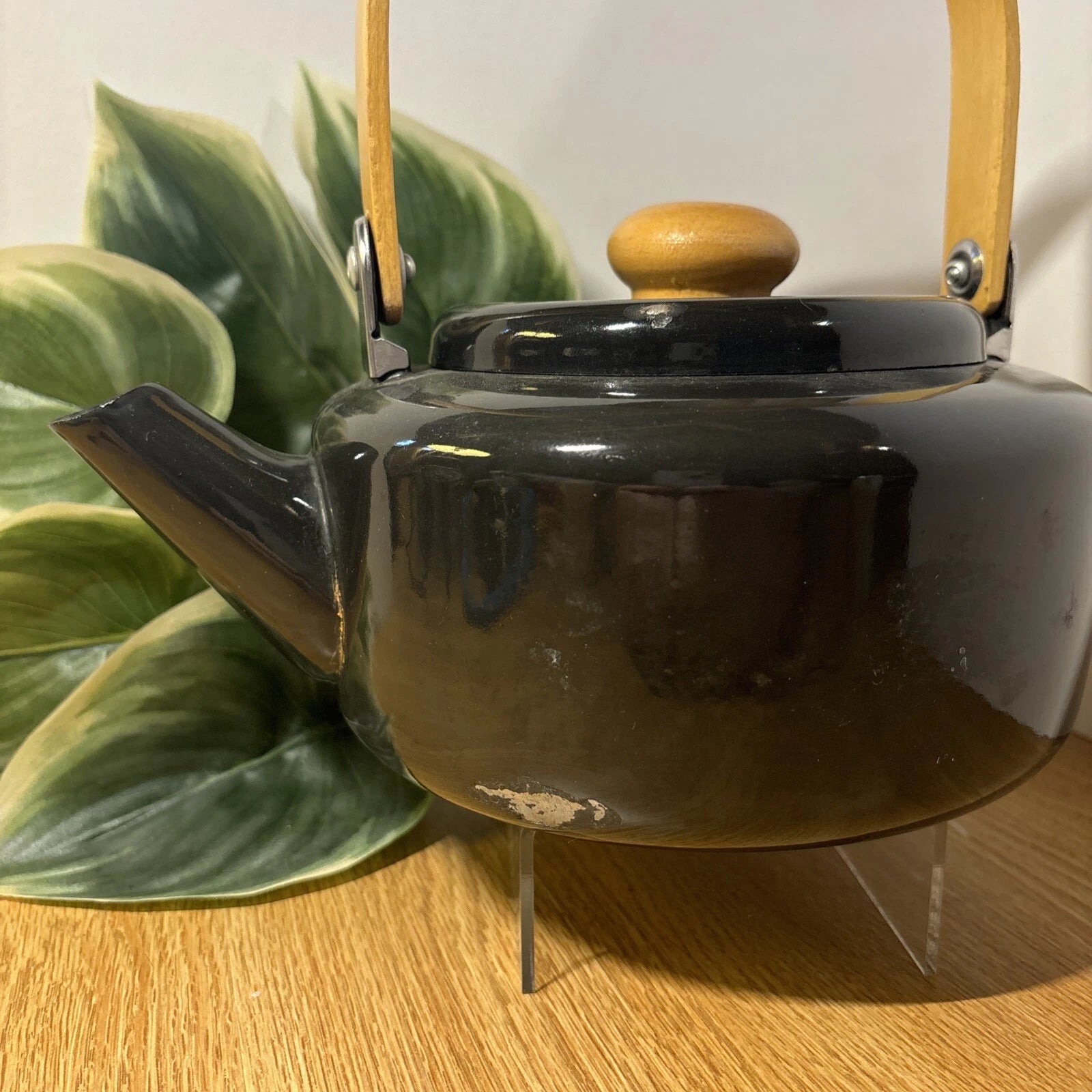 Vintage Mid Century Tea Kettle Black w Wooden Handle and Knob