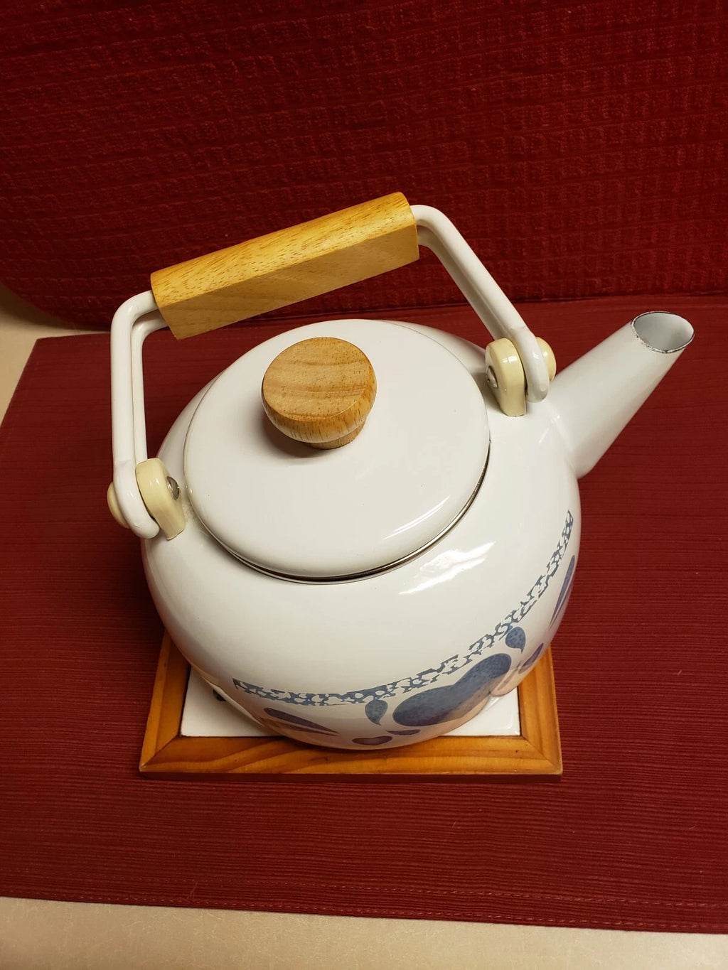 Vintage 80's Jay White Enamel Tea Kettle With Trivet Blue Hearts