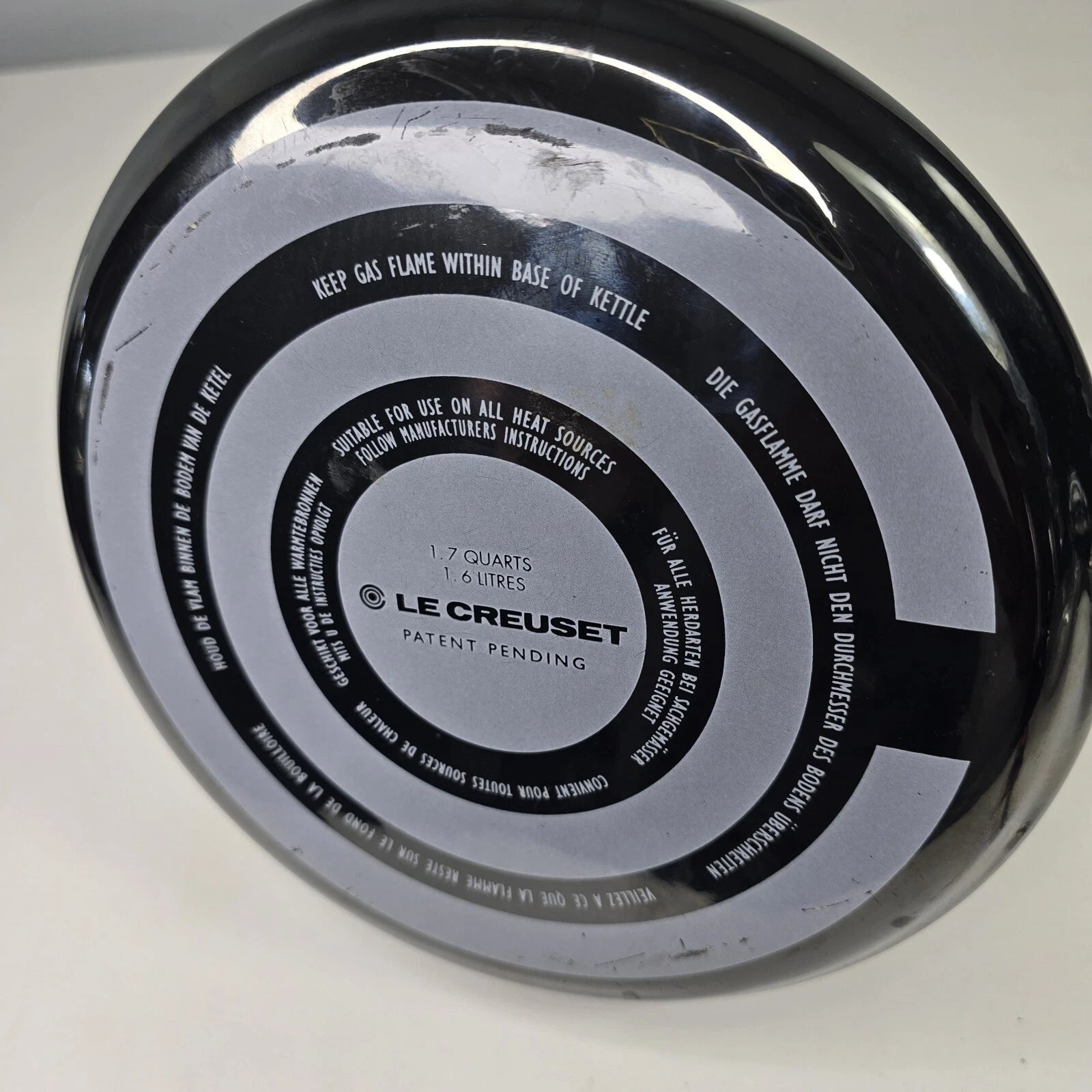 LE CREUSET Whistling Tea Kettle 1.7 Qt 1.6L Black Gray Silver Chrome Teapot