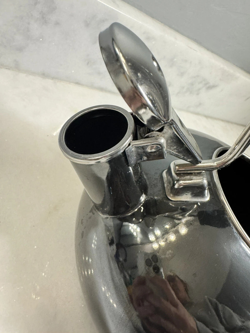 Chantal Whistling Tea Kettle Teapot Enamel Black Onyx With Black Handle