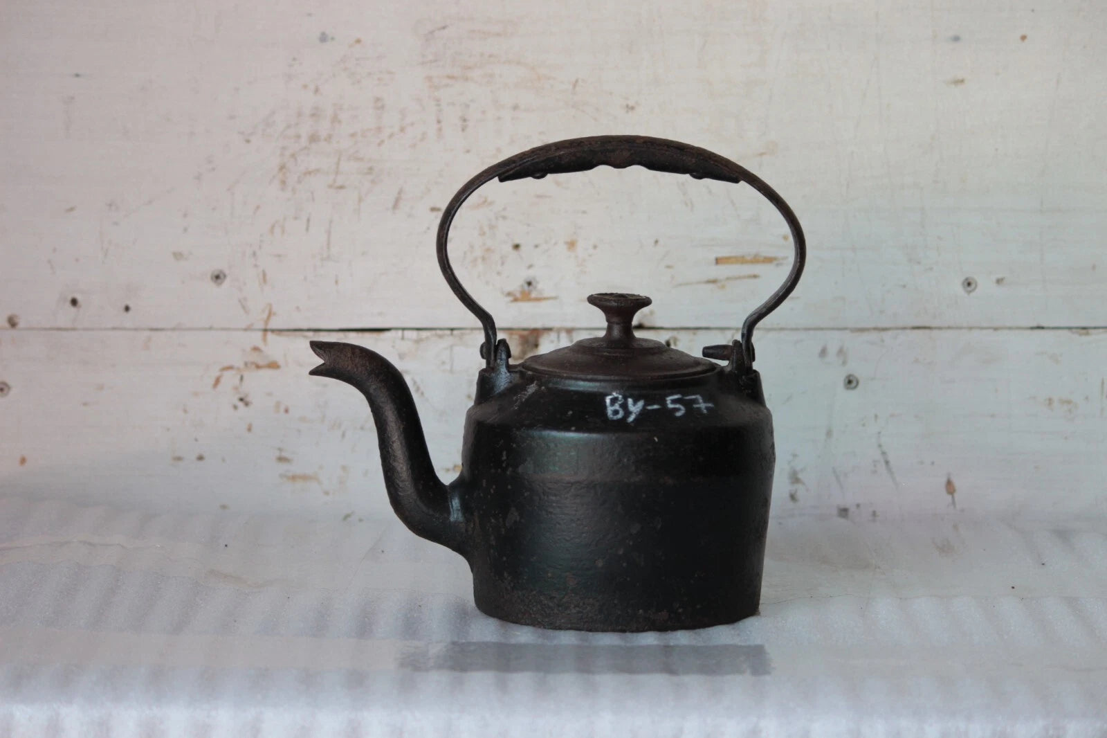 Enamel Inside Vintage Tea Kettle Cast Iron 2¾Pints Kitchenware Made in England