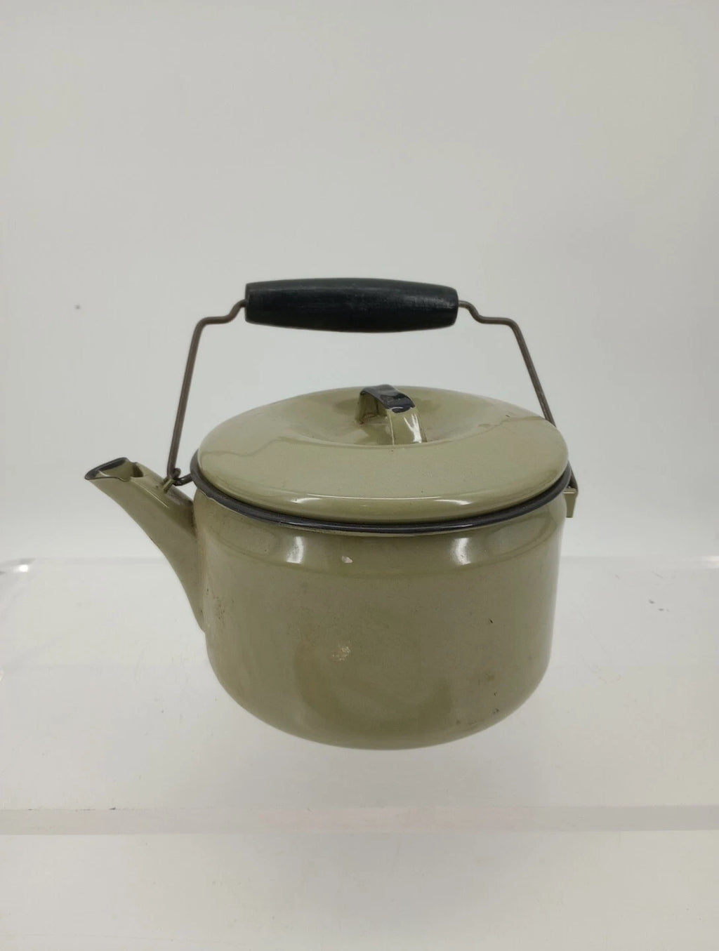 Vtg Avocado Green Enamelware Teapot Wire Bale Wood Handle  Farmhouse Primitive