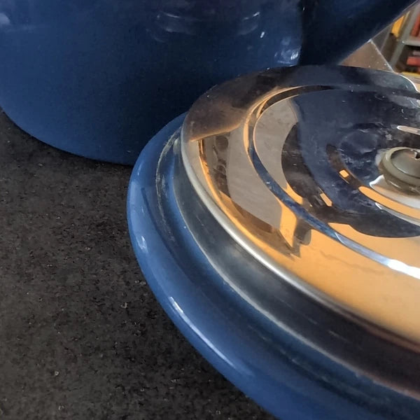LE CREUSET Whistling Tea Kettle TESTED 1.25Q Indigo Blue Enamel Slight Flaws