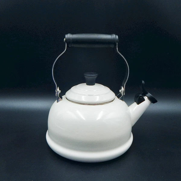 Le Creuset Whistling Tea Kettle White Enamel On Steel 1.7 Quart 1.6 Litre