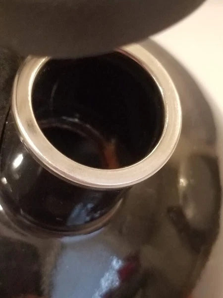 Circulon Whistling Tea Pot Kettle Black Enamel 2 Quart Lid Flip Spout Steel *